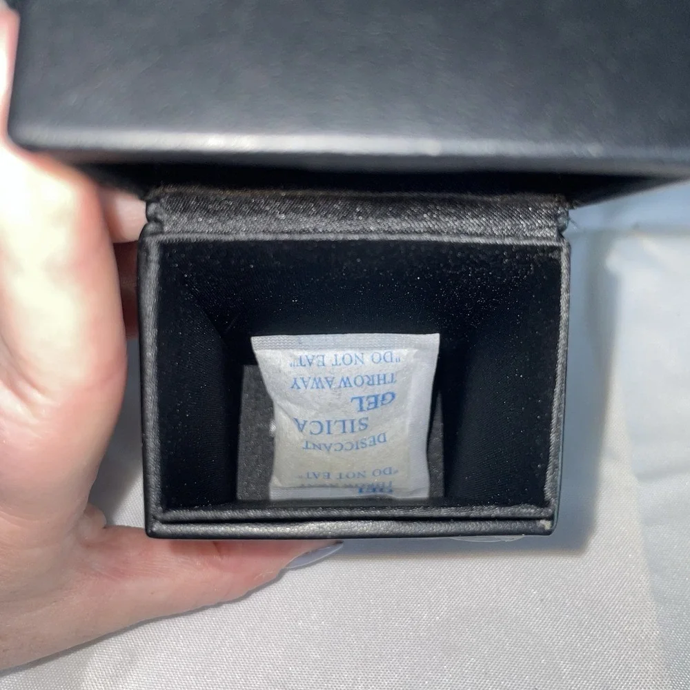 YSL BEAUTE Black Magnetic Brush Makeup Box Gold Logo YVES Saint Laurent NEW